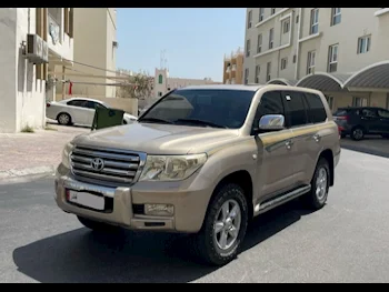 Toyota  Land Cruiser  VXR  2010  Automatic  222,000 Km  8 Cylinder  Four Wheel Drive (4WD)  SUV  Gold