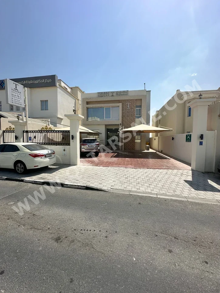 Service  - Not Furnished  - Doha  - Al Duhail  - 7 Bedrooms