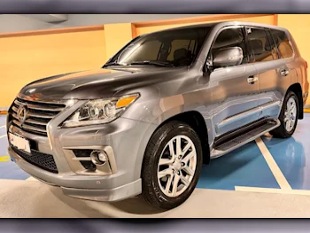 Lexus  LX  570 S  2015  Automatic  109,000 Km  8 Cylinder  Four Wheel Drive (4WD)  SUV  Gray