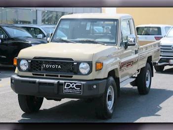 Toyota  Land Cruiser  LX  2024  Automatic  33,000 Km  6 Cylinder  Four Wheel Drive (4WD)  Pick Up  Beige  With Warranty