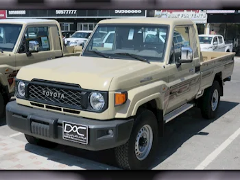 Toyota  Land Cruiser  LX  2024  Automatic  33,000 Km  6 Cylinder  Four Wheel Drive (4WD)  Pick Up  Beige  With Warranty