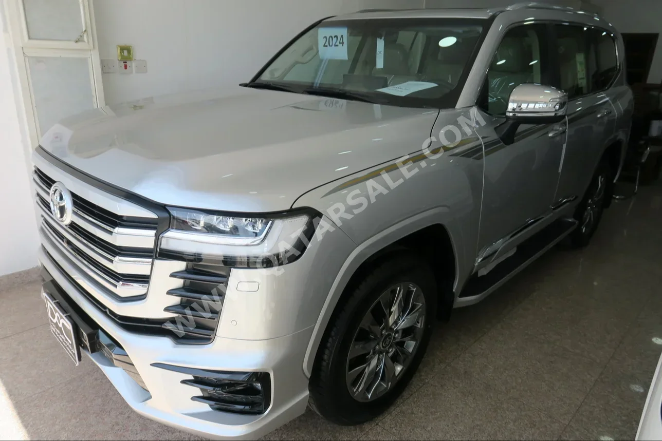 Toyota  Land Cruiser  VXR  2024  Automatic  0 Km  6 Cylinder  Four Wheel Drive (4WD)  SUV  Silver  With Warranty