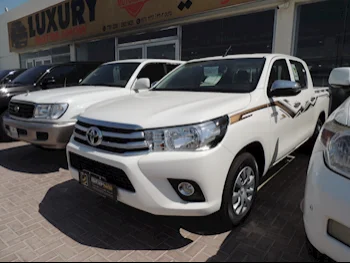 Toyota  Hilux  2024  Automatic  0 Km  4 Cylinder  Four Wheel Drive (4WD)  Pick Up  White  With Warranty