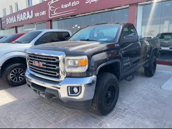 GMC  Sierra  2015  Automatic  144,000 Km  8 Cylinder  Four Wheel Drive (4WD)  Pick Up  Black