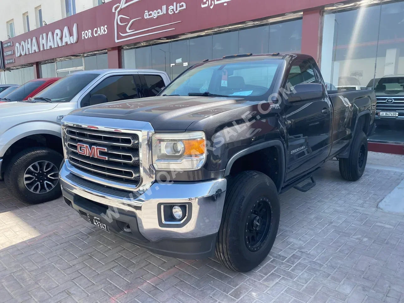 GMC  Sierra  2015  Automatic  144,000 Km  8 Cylinder  Four Wheel Drive (4WD)  Pick Up  Black