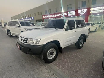 نيسان  باترول  سفاري  2004  عادي  215,000 كم  6 سلندر  دفع رباعي  اس يو في  أبيض