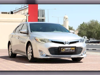 Toyota  Avalon  Limited  2013  Automatic  215,000 Km  6 Cylinder  Front Wheel Drive (FWD)  Sedan  Silver