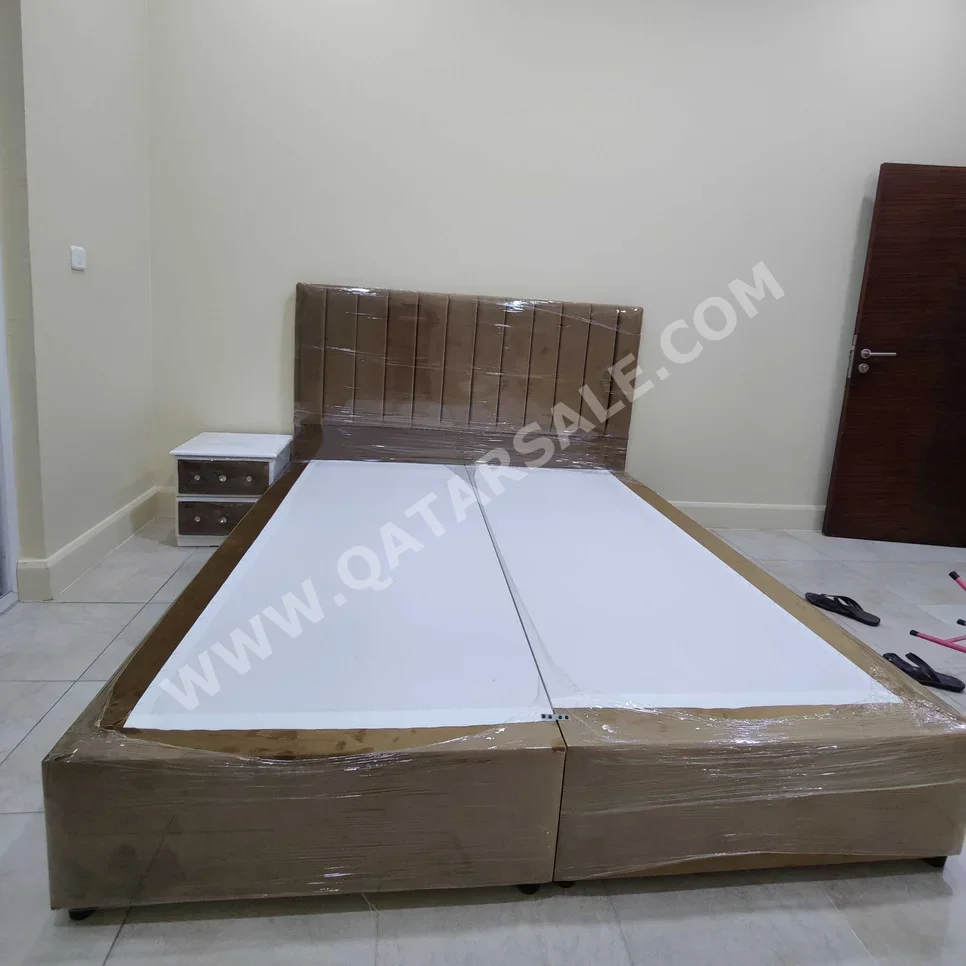 Beds - Lifestyle  - King  - Yellow  - Mattress Included  - With Bedside Table