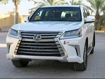 Lexus  LX  570  2016  Automatic  213,000 Km  8 Cylinder  Four Wheel Drive (4WD)  SUV  White