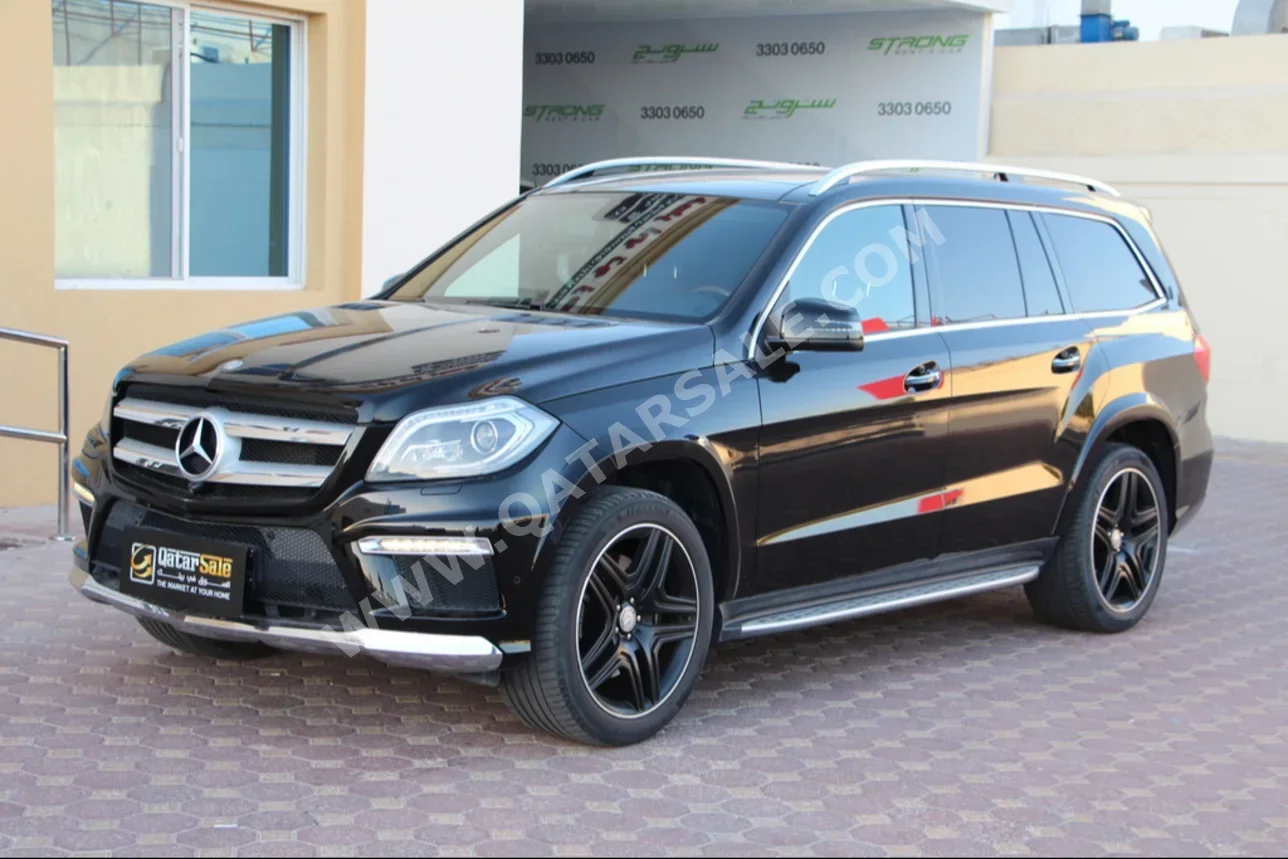 Mercedes-Benz  GL  500  2016  Automatic  30,000 Km  8 Cylinder  Four Wheel Drive (4WD)  SUV  Black