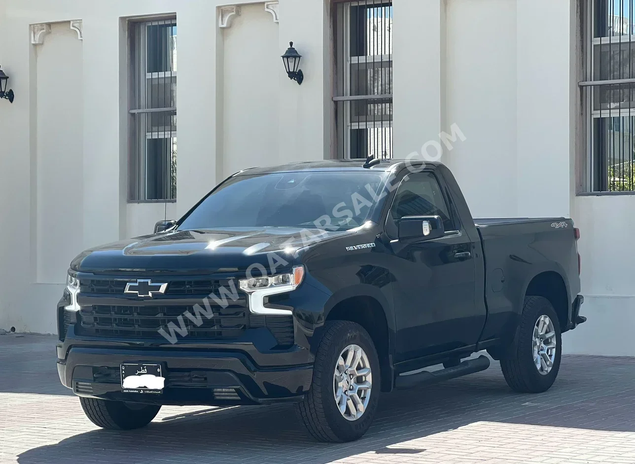 Chevrolet  Silverado  RST  2023  Automatic  22,000 Km  8 Cylinder  Four Wheel Drive (4WD)  Pick Up  Black  With Warranty