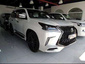 Lexus  LX  570 S Black Edition  2020  Automatic  168,000 Km  8 Cylinder  Four Wheel Drive (4WD)  SUV  White