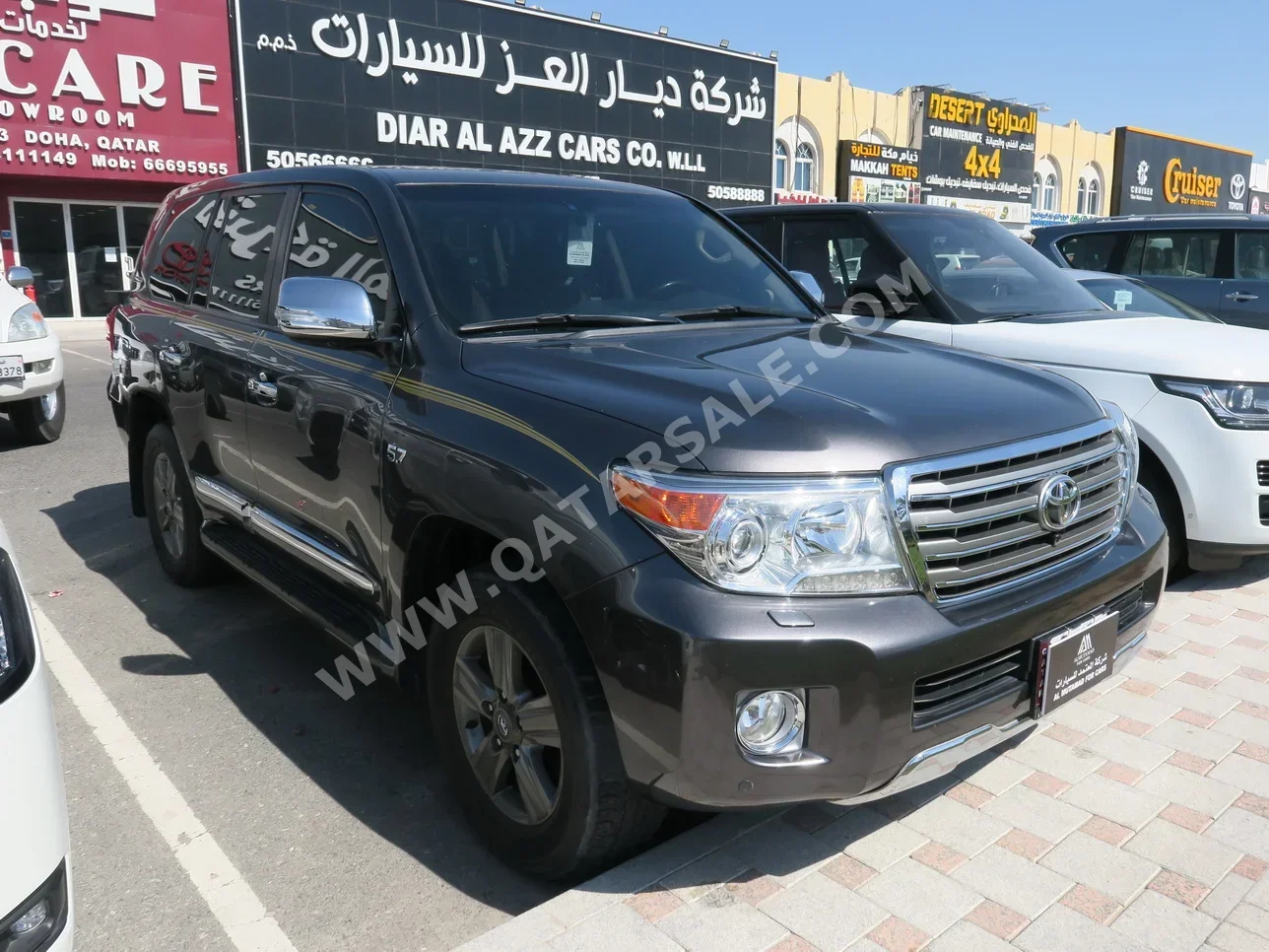 Toyota  Land Cruiser  VXR  2015  Automatic  230,000 Km  8 Cylinder  Four Wheel Drive (4WD)  SUV  Gray