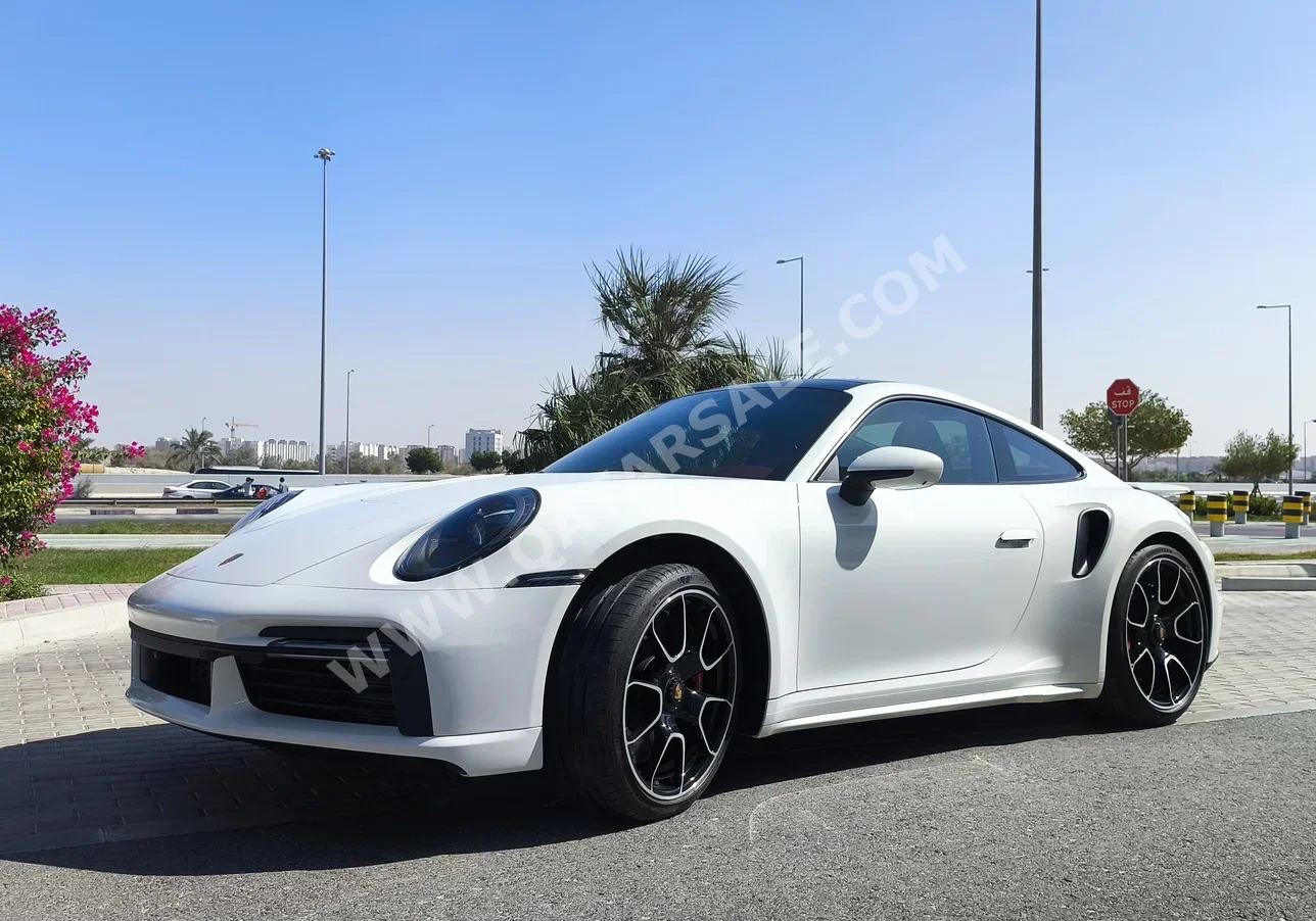 Porsche  911  2023  Automatic  300 Km  6 Cylinder  Rear Wheel Drive (RWD)  Coupe / Sport  White  With Warranty