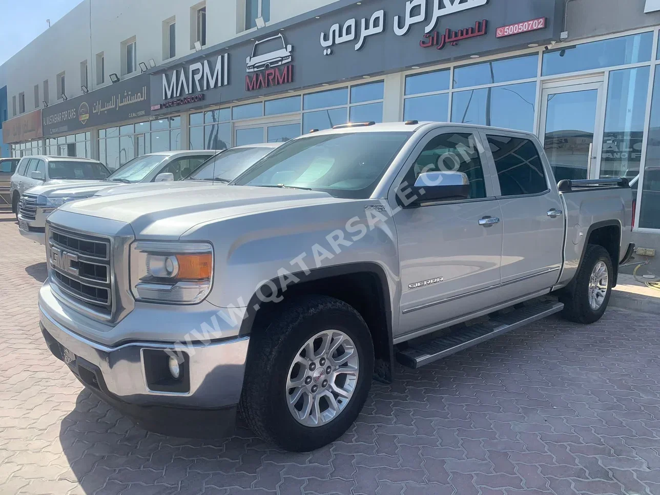 GMC  Sierra  1500  2015  Automatic  108,000 Km  8 Cylinder  Four Wheel Drive (4WD)  Pick Up  Silver