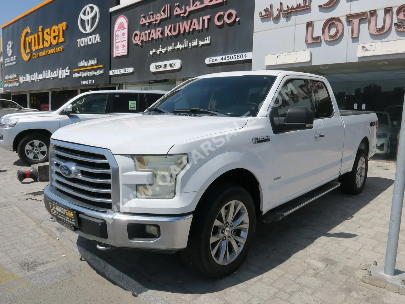 Ford  F  150  2017  Automatic  260,000 Km  6 Cylinder  Four Wheel Drive (4WD)  Pick Up  White