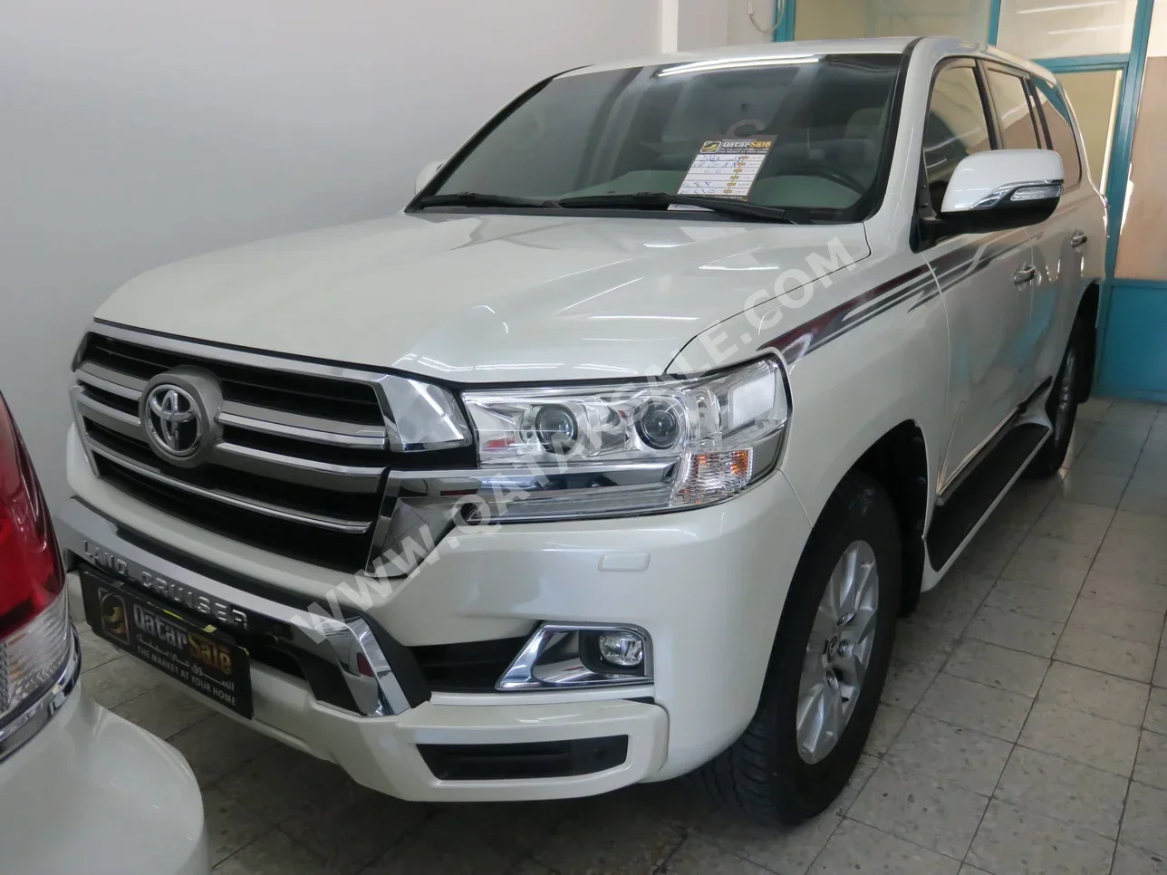 Toyota  Land Cruiser  GXR  2020  Automatic  43,000 Km  8 Cylinder  Four Wheel Drive (4WD)  SUV  White