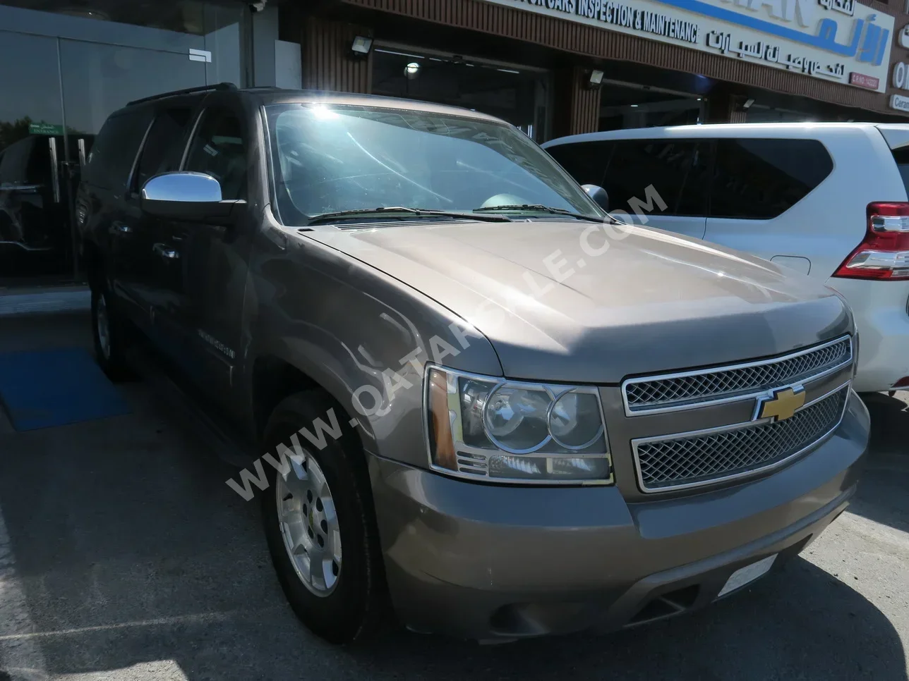 Chevrolet  Suburban  2013  Automatic  133,000 Km  8 Cylinder  Four Wheel Drive (4WD)  SUV  Silver