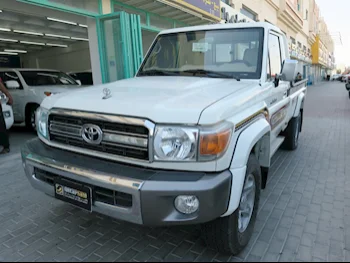 Toyota  Land Cruiser  LX  2023  Manual  460,000 Km  6 Cylinder  Four Wheel Drive (4WD)  Pick Up  White  With Warranty