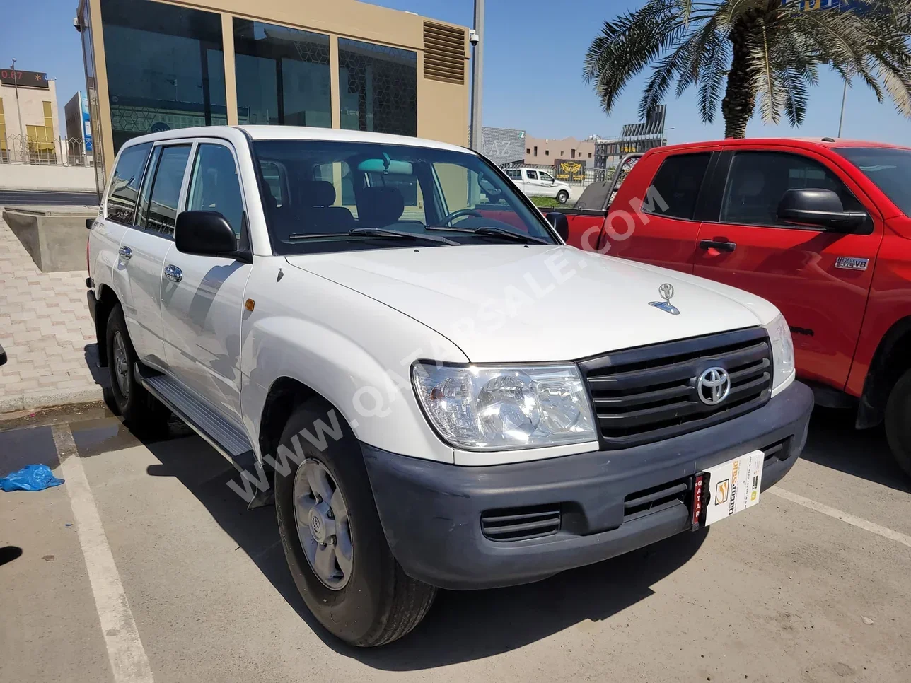 Toyota  Land Cruiser  G  2007  Manual  217,000 Km  6 Cylinder  Four Wheel Drive (4WD)  SUV  White