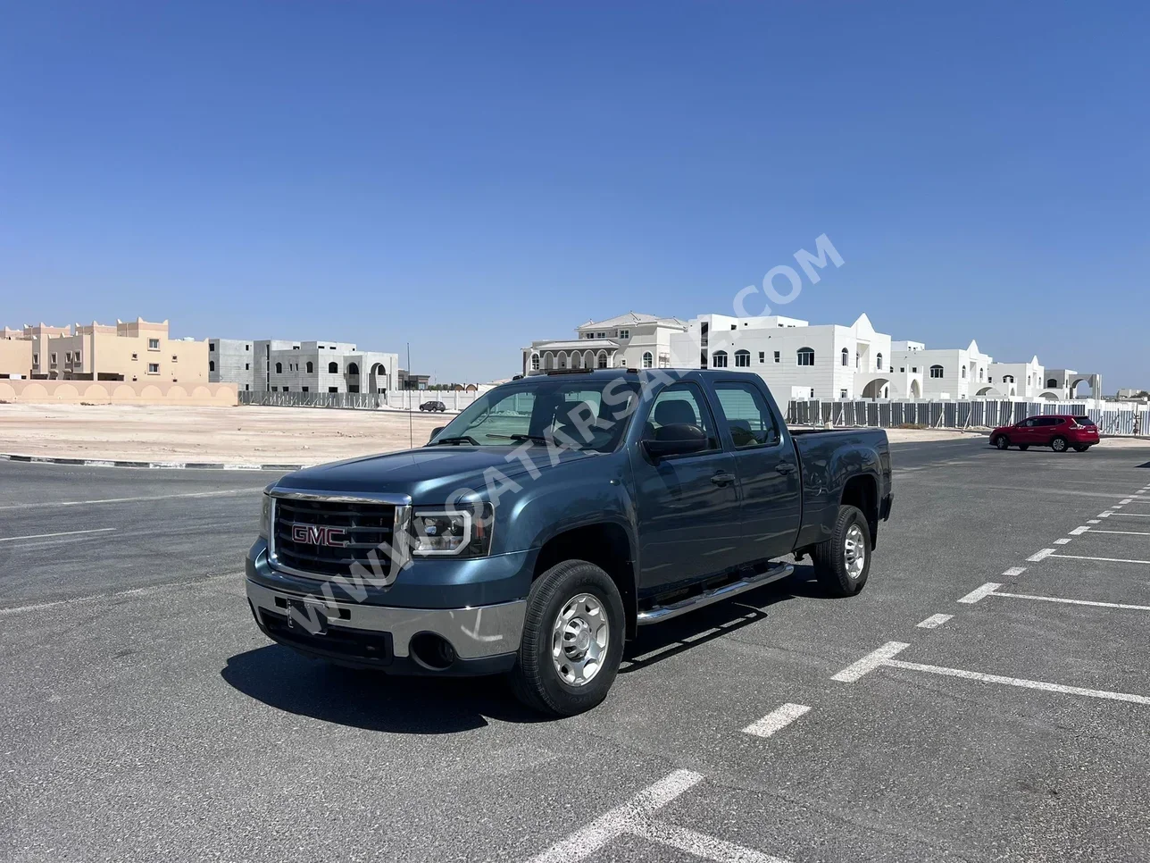 GMC  Sierra  2500 HD  2010  Automatic  154,000 Km  8 Cylinder  Four Wheel Drive (4WD)  Pick Up  Gray