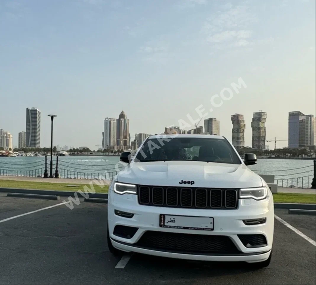 Jeep  Grand Cherokee  S  2022  Automatic  39,000 Km  6 Cylinder  All Wheel Drive (AWD)  SUV  White  With Warranty