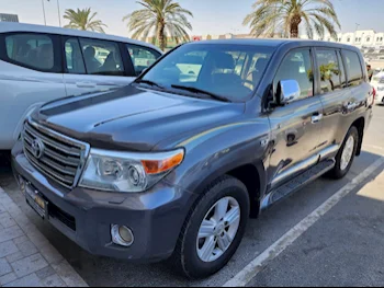 Toyota  Land Cruiser  VXR  2015  Automatic  263,000 Km  8 Cylinder  Four Wheel Drive (4WD)  SUV  Gray