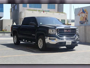 GMC  Sierra  SLE  2018  Automatic  80,500 Km  8 Cylinder  Four Wheel Drive (4WD)  Pick Up  Black