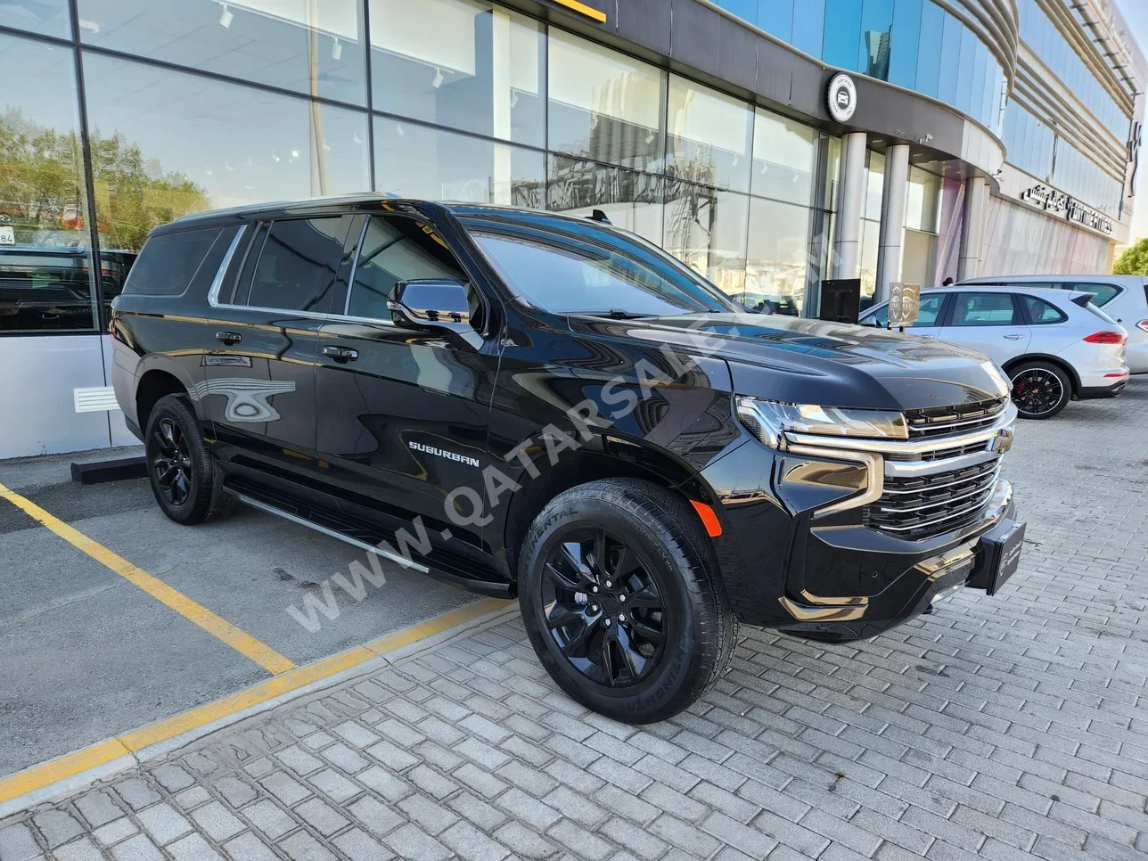 Chevrolet  Suburban  LT  2023  Automatic  13,000 Km  8 Cylinder  Four Wheel Drive (4WD)  SUV  Black  With Warranty