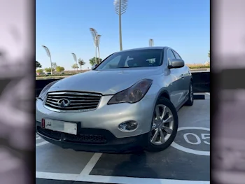 Infiniti  EX  35  2009  Automatic  122,000 Km  6 Cylinder  All Wheel Drive (AWD)  SUV  Silver