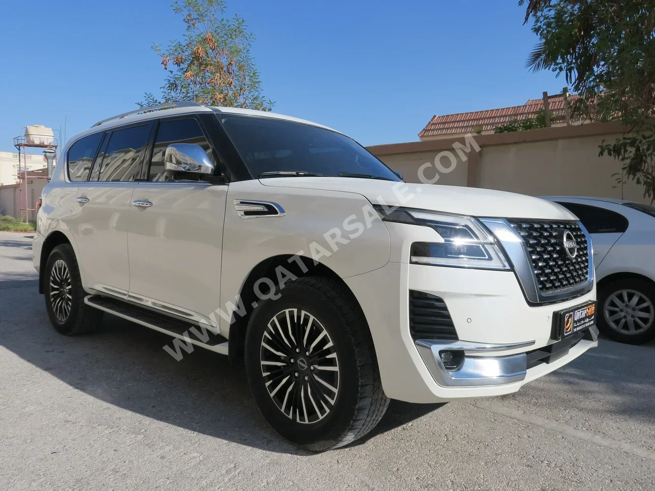 Nissan  Patrol  Platinum  2022  Automatic  51,000 Km  6 Cylinder  Four Wheel Drive (4WD)  SUV  White  With Warranty