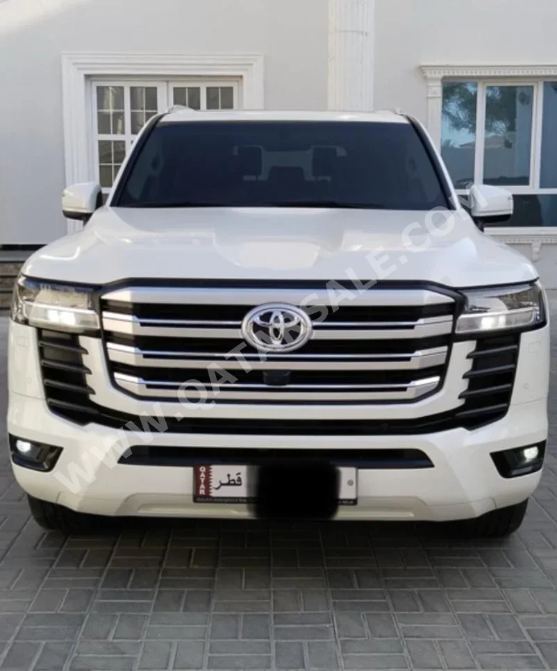 Toyota  Land Cruiser  GXR Twin Turbo  2022  Automatic  62,000 Km  6 Cylinder  Four Wheel Drive (4WD)  SUV  White  With Warranty