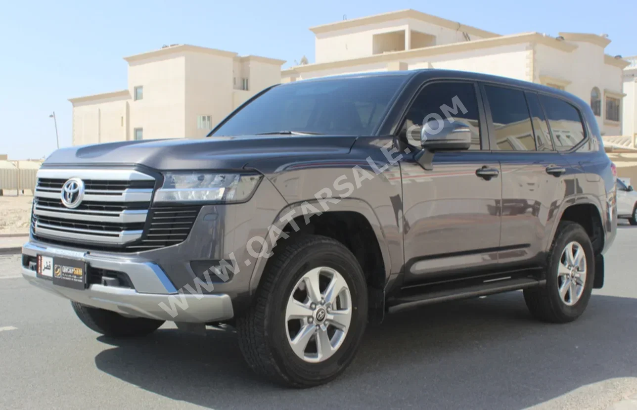 Toyota  Land Cruiser  GXR Twin Turbo  2022  Automatic  103,000 Km  6 Cylinder  Four Wheel Drive (4WD)  SUV  Gray