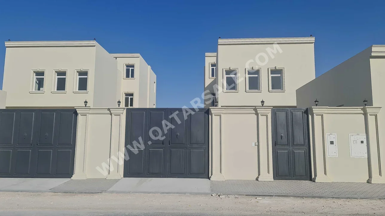 Family Residential  - Not Furnished  - Al Rayyan  - Ain Khaled  - 7 Bedrooms