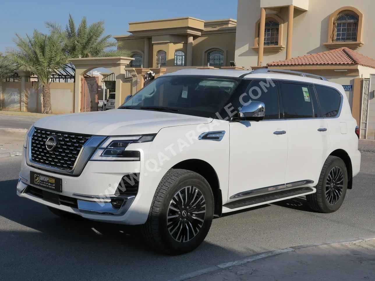 Nissan  Patrol  Platinum  2023  Automatic  6,063 Km  6 Cylinder  Four Wheel Drive (4WD)  SUV  White  With Warranty