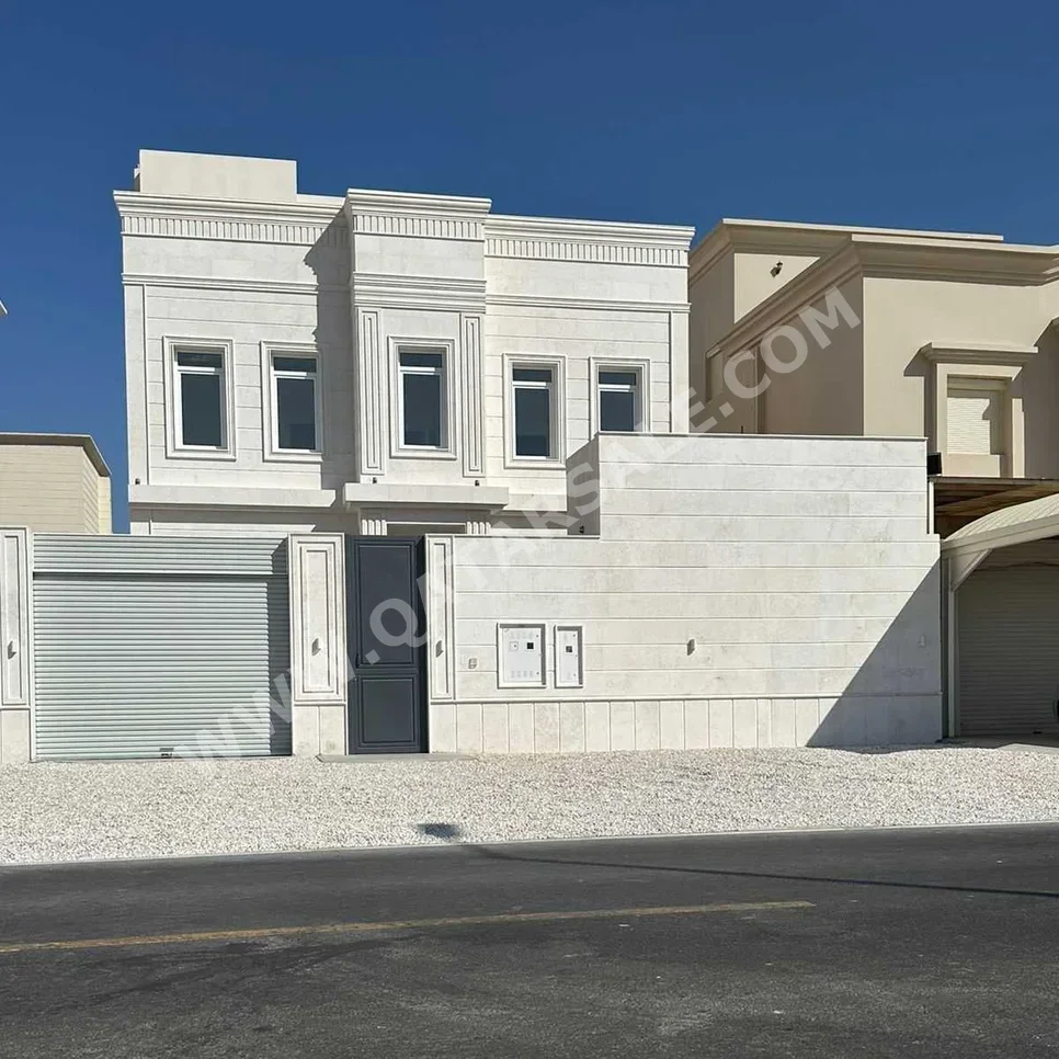 Service  - Not Furnished  - Al Daayen  - Umm Qarn  - 7 Bedrooms