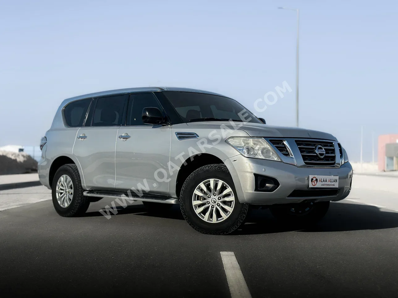 Nissan  Patrol  SE  2017  Automatic  190,000 Km  6 Cylinder  Four Wheel Drive (4WD)  SUV  Silver