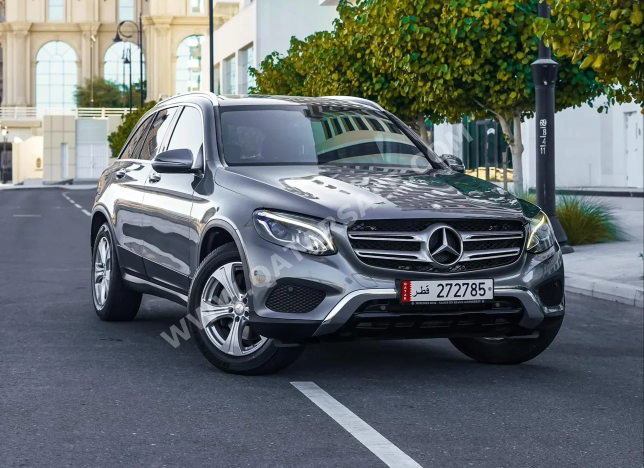 Mercedes-Benz  GLC  200  2018  Automatic  98,000 Km  4 Cylinder  Four Wheel Drive (4WD)  SUV  Gray