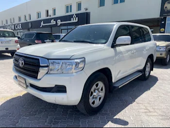 Toyota  Land Cruiser  G  2015  Automatic  185,000 Km  6 Cylinder  Four Wheel Drive (4WD)  SUV  White