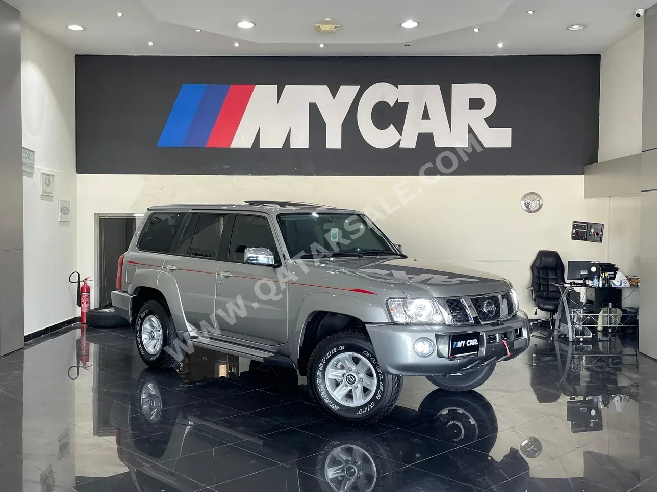 Nissan  Patrol  Safari  2023  Automatic  1٬800 Km  6 Cylinder  Four Wheel Drive (4WD)  SUV  Gray  With Warranty