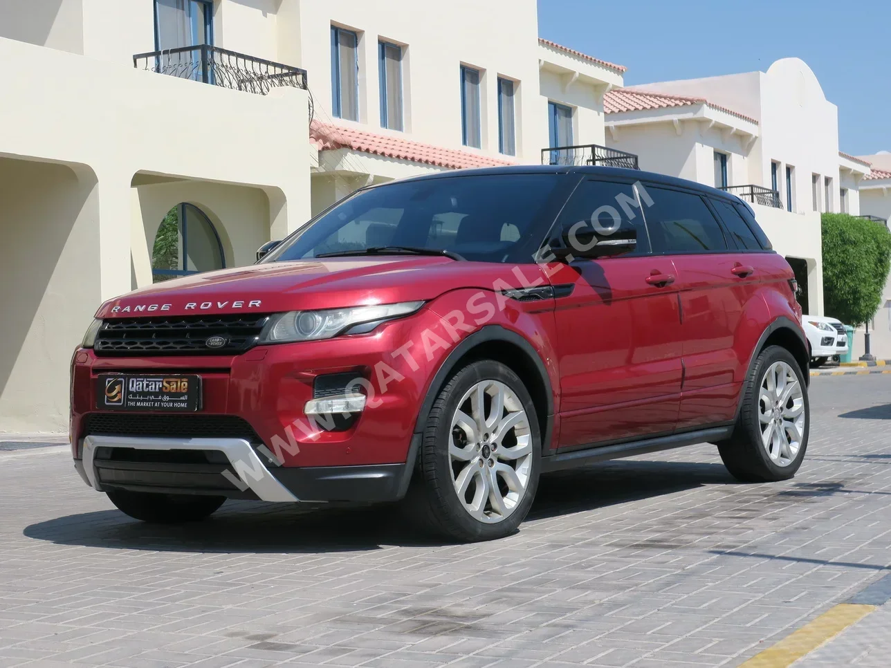 Land Rover  Evoque  2013  Automatic  127,000 Km  4 Cylinder  Four Wheel Drive (4WD)  SUV  Red