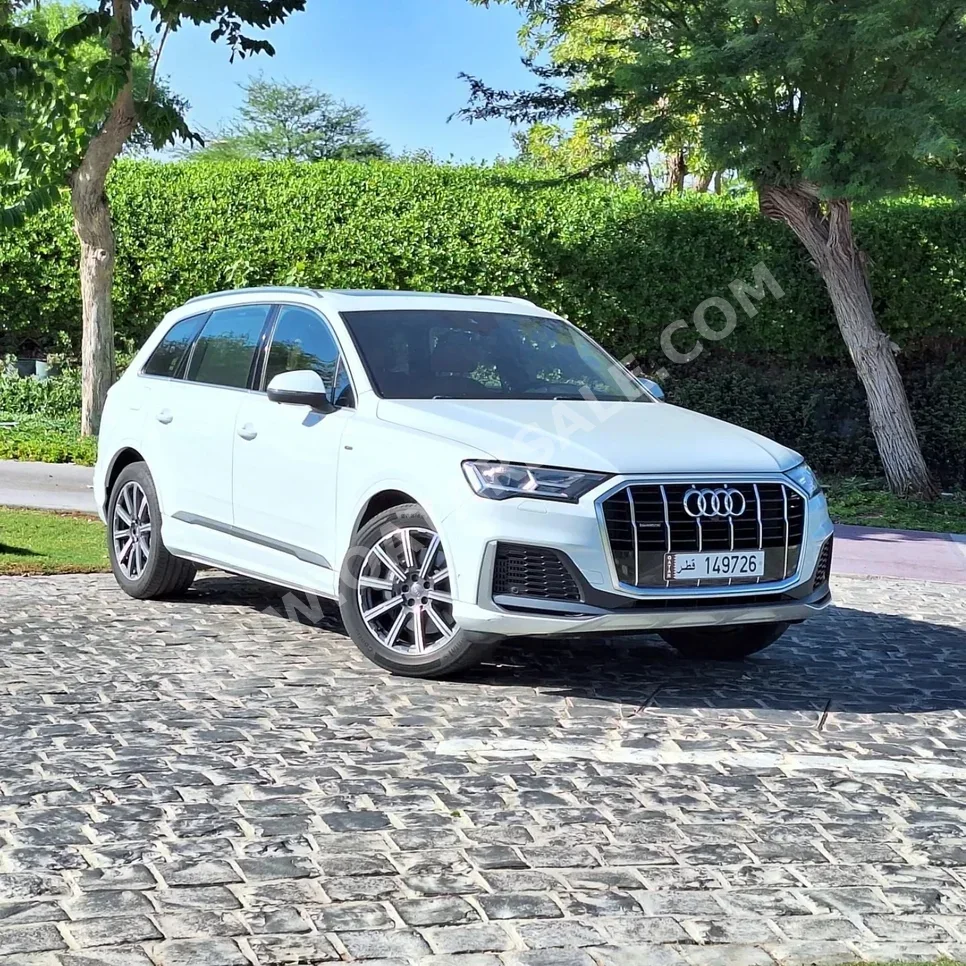 Audi  Q7  S-Line  2020  Automatic  28,000 Km  6 Cylinder  Four Wheel Drive (4WD)  SUV  White