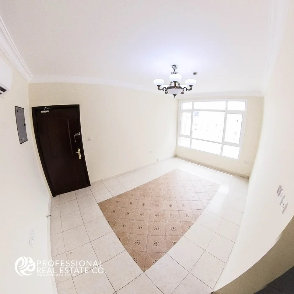 3 Bedrooms  Apartment  in Doha -  Rawdat Al Khail  Not Furnished