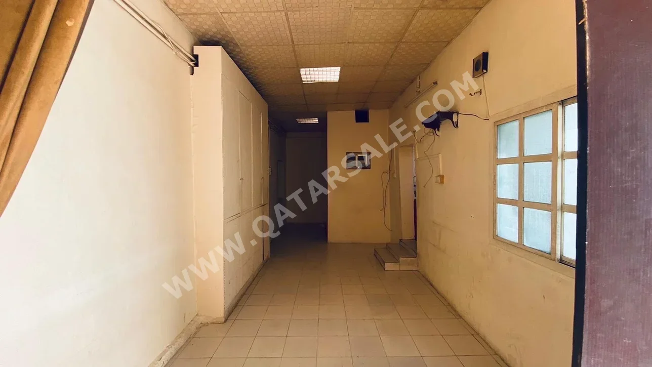 Family Residential  - Not Furnished  - Al Rayyan  - Muaither  - 3 Bedrooms