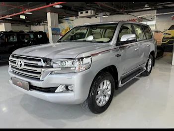 Toyota  Land Cruiser  GXR  2021  Automatic  14,000 Km  6 Cylinder  Four Wheel Drive (4WD)  SUV  Silver