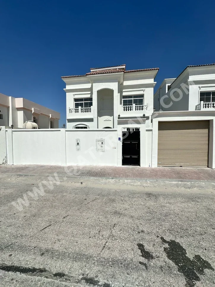 Family Residential  - Semi Furnished  - Doha  - Nuaija  - 8 Bedrooms