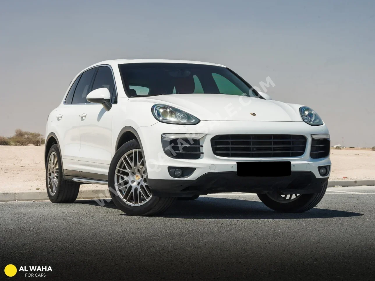 Porsche  Cayenne  2016  Automatic  185,000 Km  6 Cylinder  Four Wheel Drive (4WD)  SUV  White