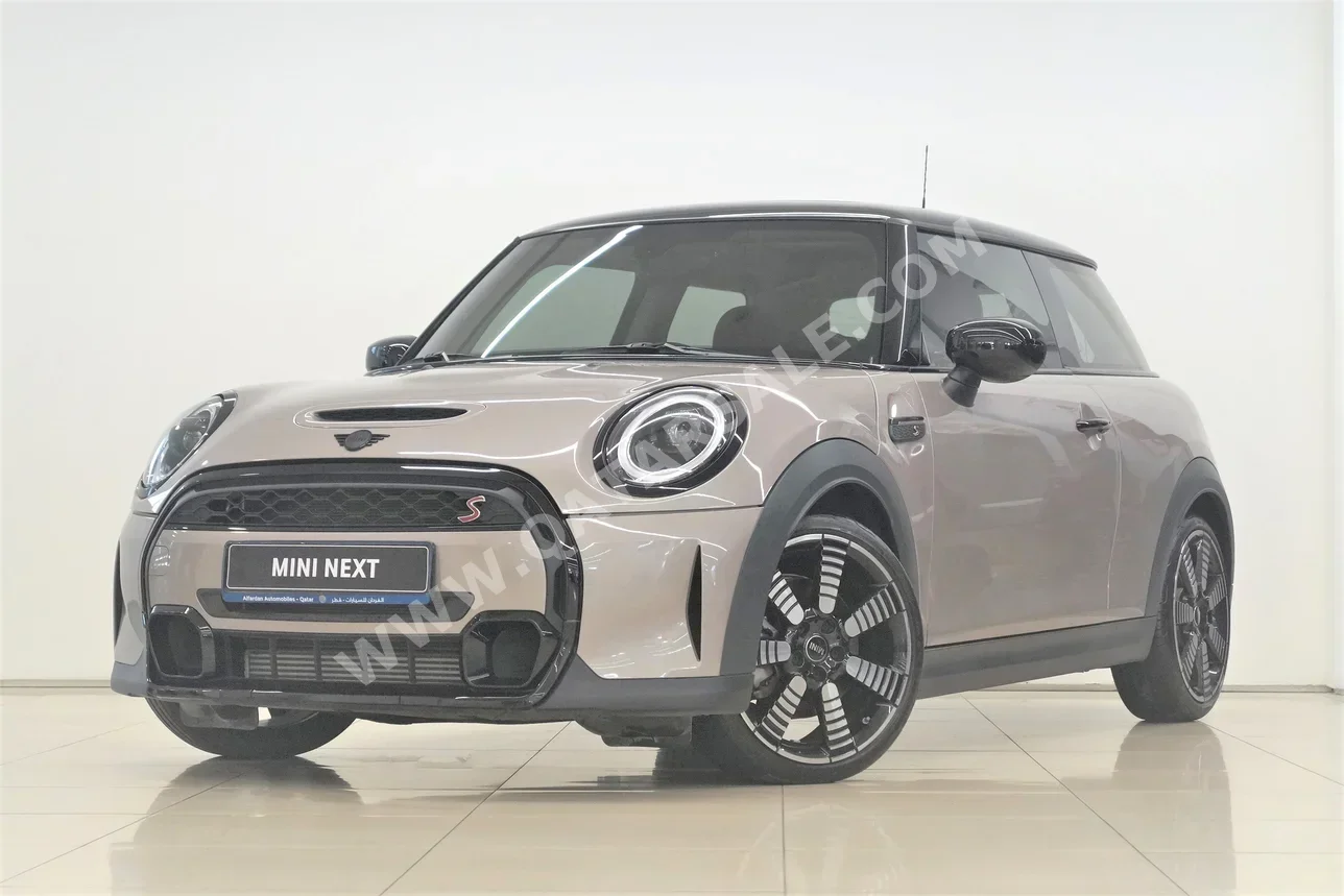 Mini  Cooper  S  2022  Automatic  25,500 Km  4 Cylinder  Front Wheel Drive (FWD)  Hatchback  Gray  With Warranty