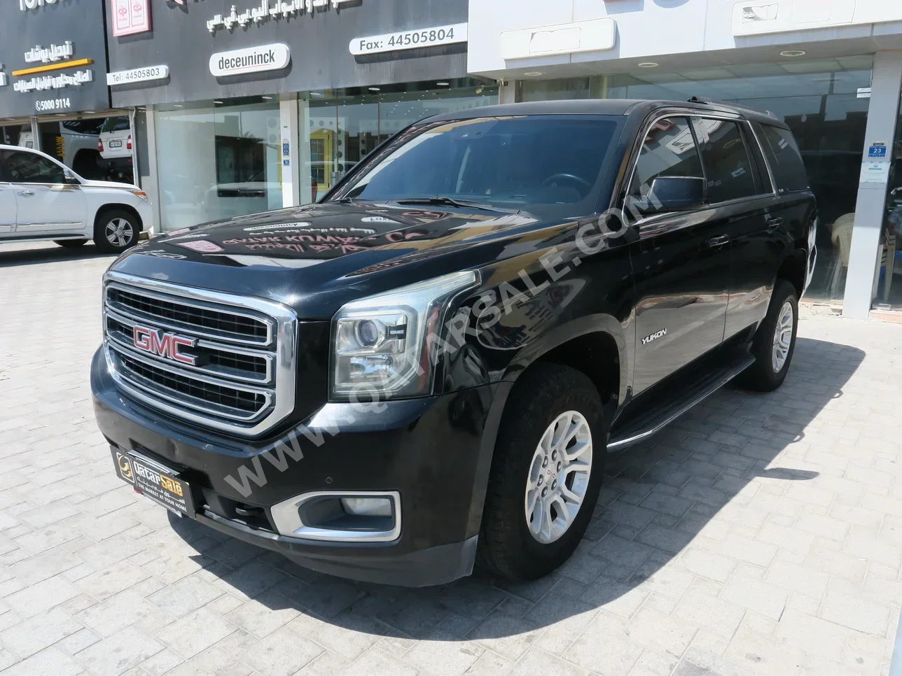 GMC  Yukon  2016  Automatic  205,000 Km  8 Cylinder  Four Wheel Drive (4WD)  SUV  Black