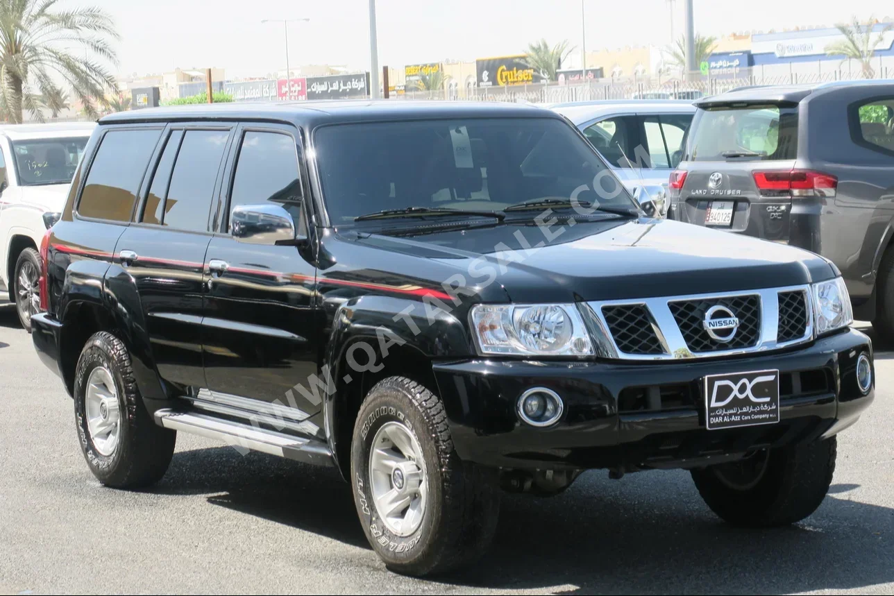 Nissan  Patrol  Safari  2024  Manual  8,000 Km  6 Cylinder  Four Wheel Drive (4WD)  SUV  Black  With Warranty